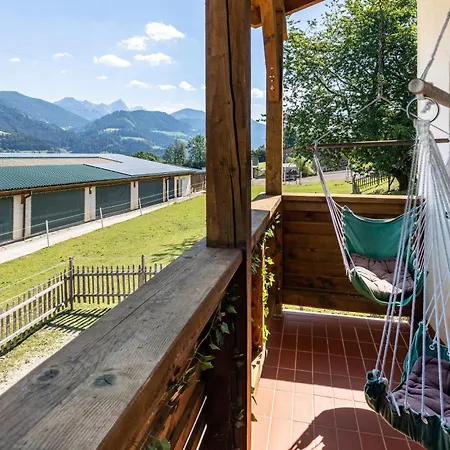 Holiday home Pferdeblick Huette Auf Der Rodeoranc